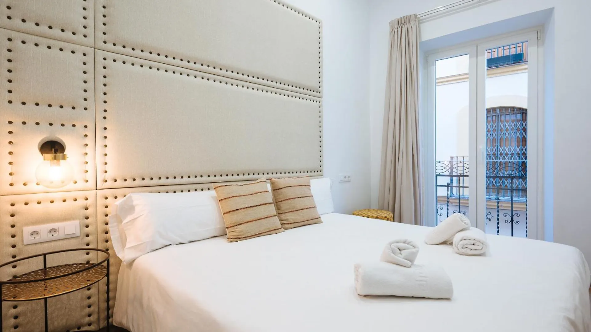 Apartment Ninesuites Cathedral Seville Spain