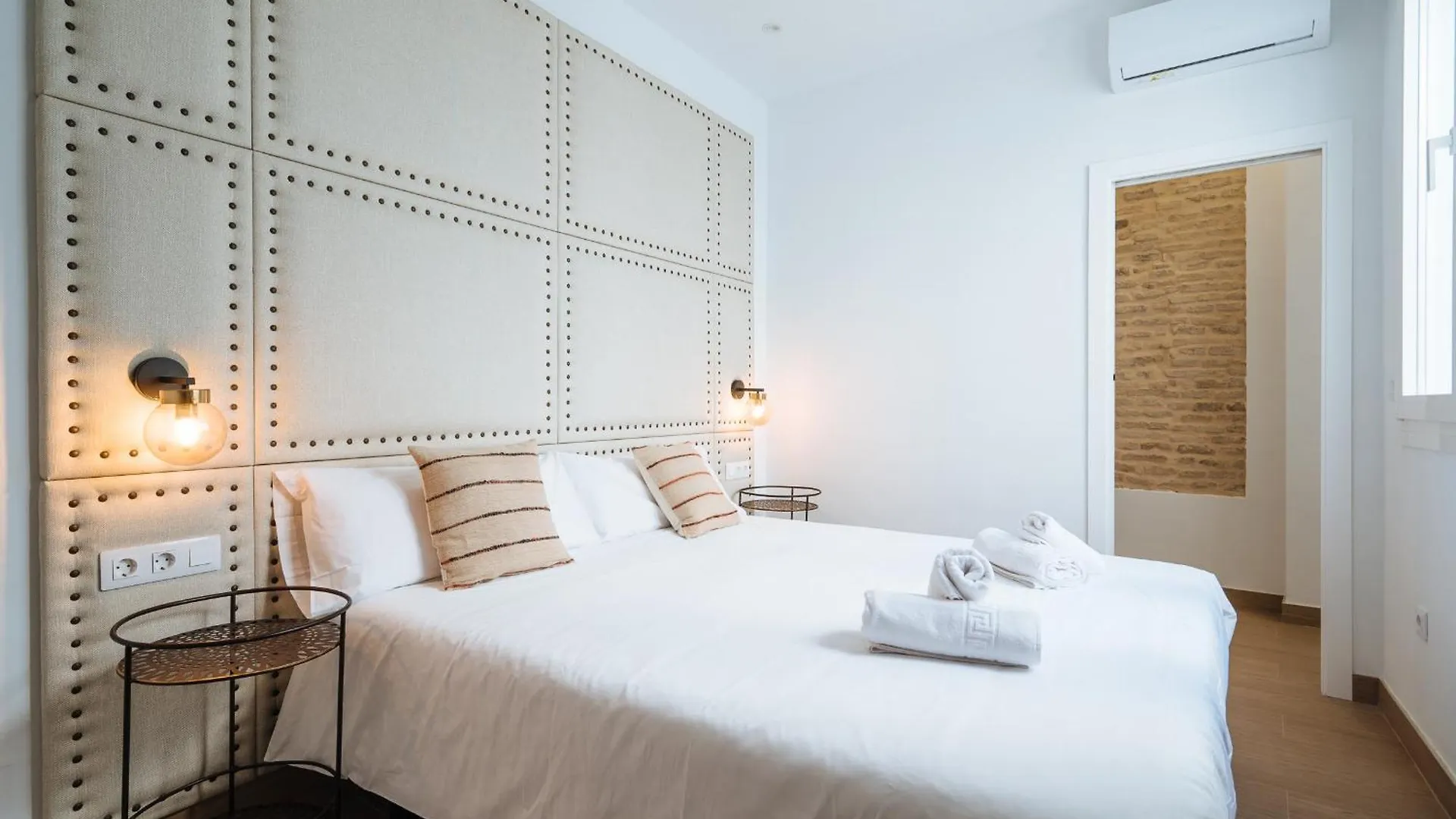 Apartment Ninesuites Cathedral Seville Spain