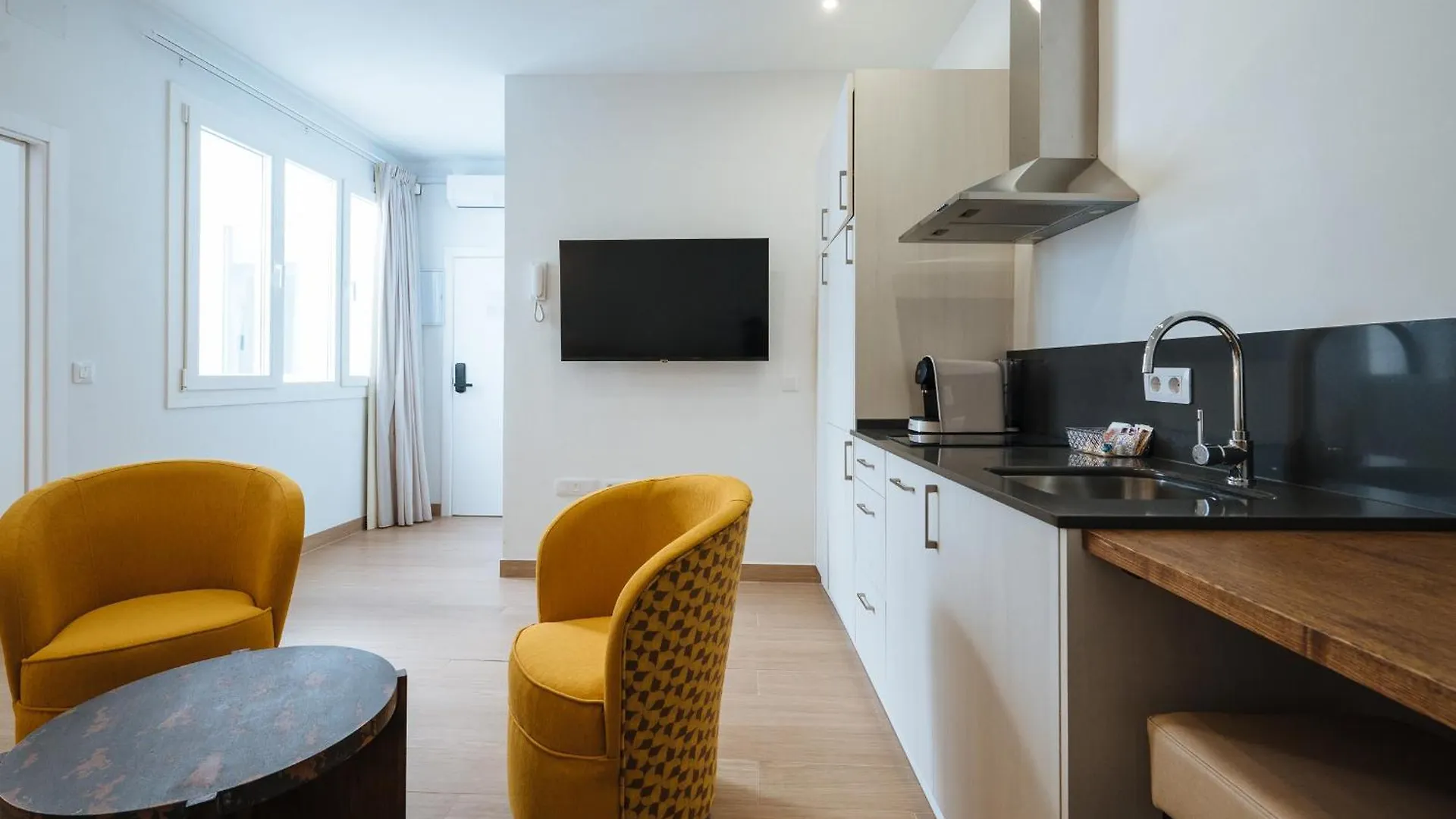 Ninesuites Cathedral Seville 0*,