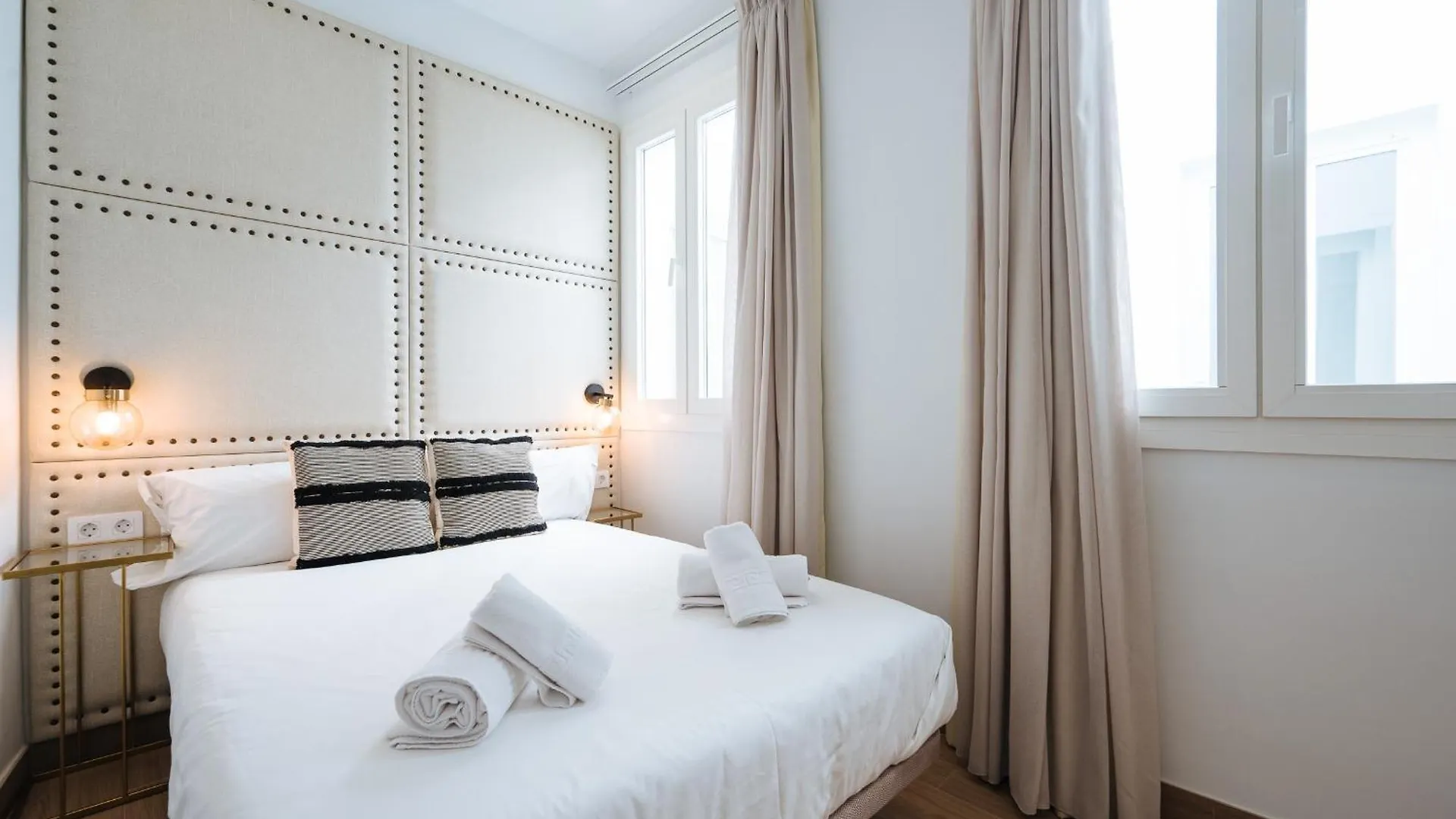 Ninesuites Cathedral Seville 0*,