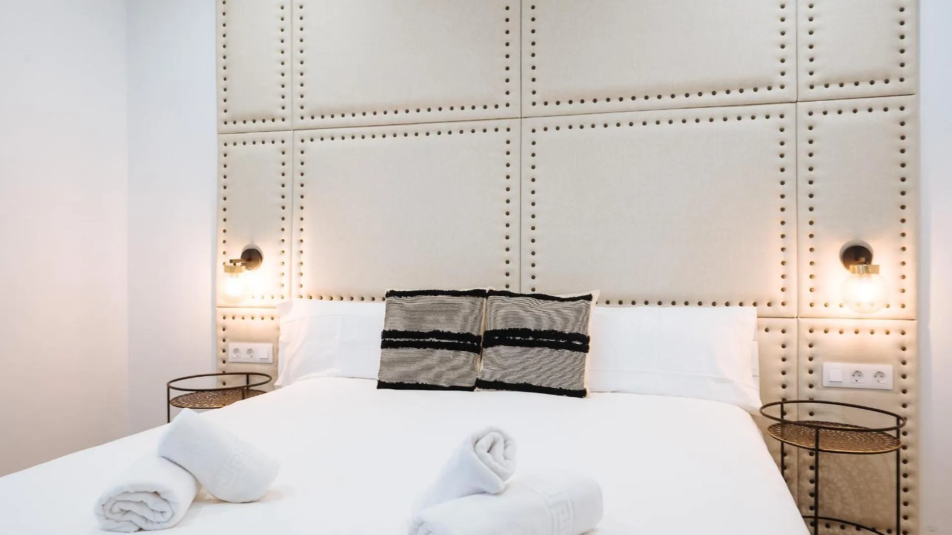 Ninesuites Cathedral Seville Apartment
