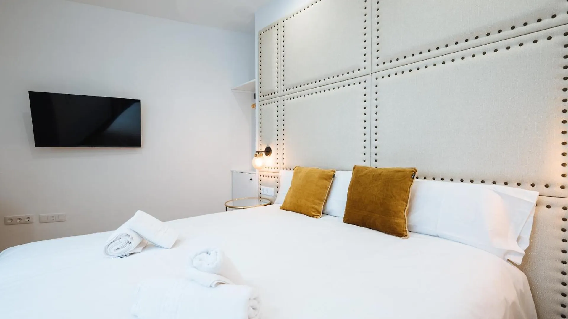 Apartment Ninesuites Cathedral Seville Spain