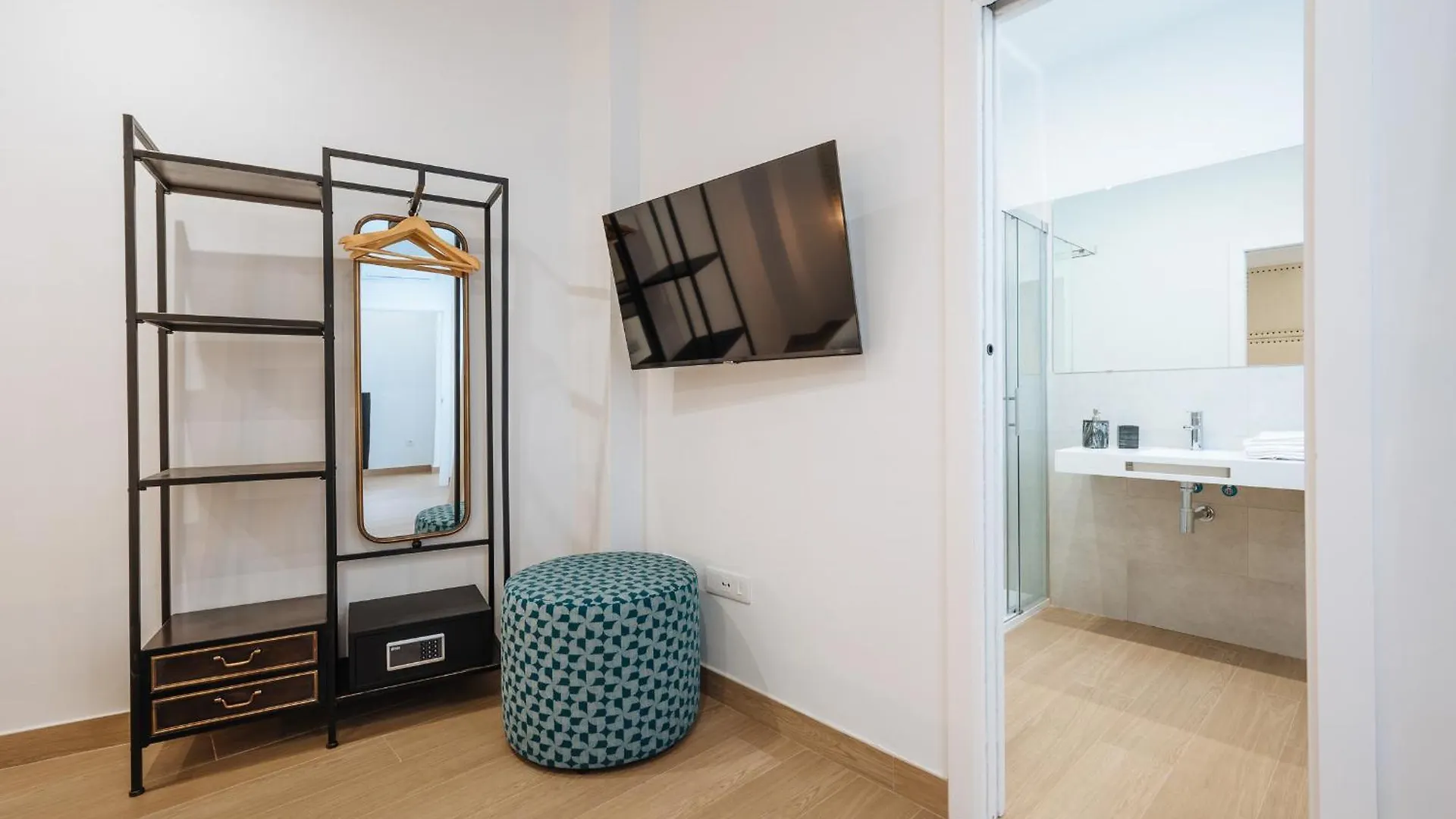 Ninesuites Cathedral Seville Apartment