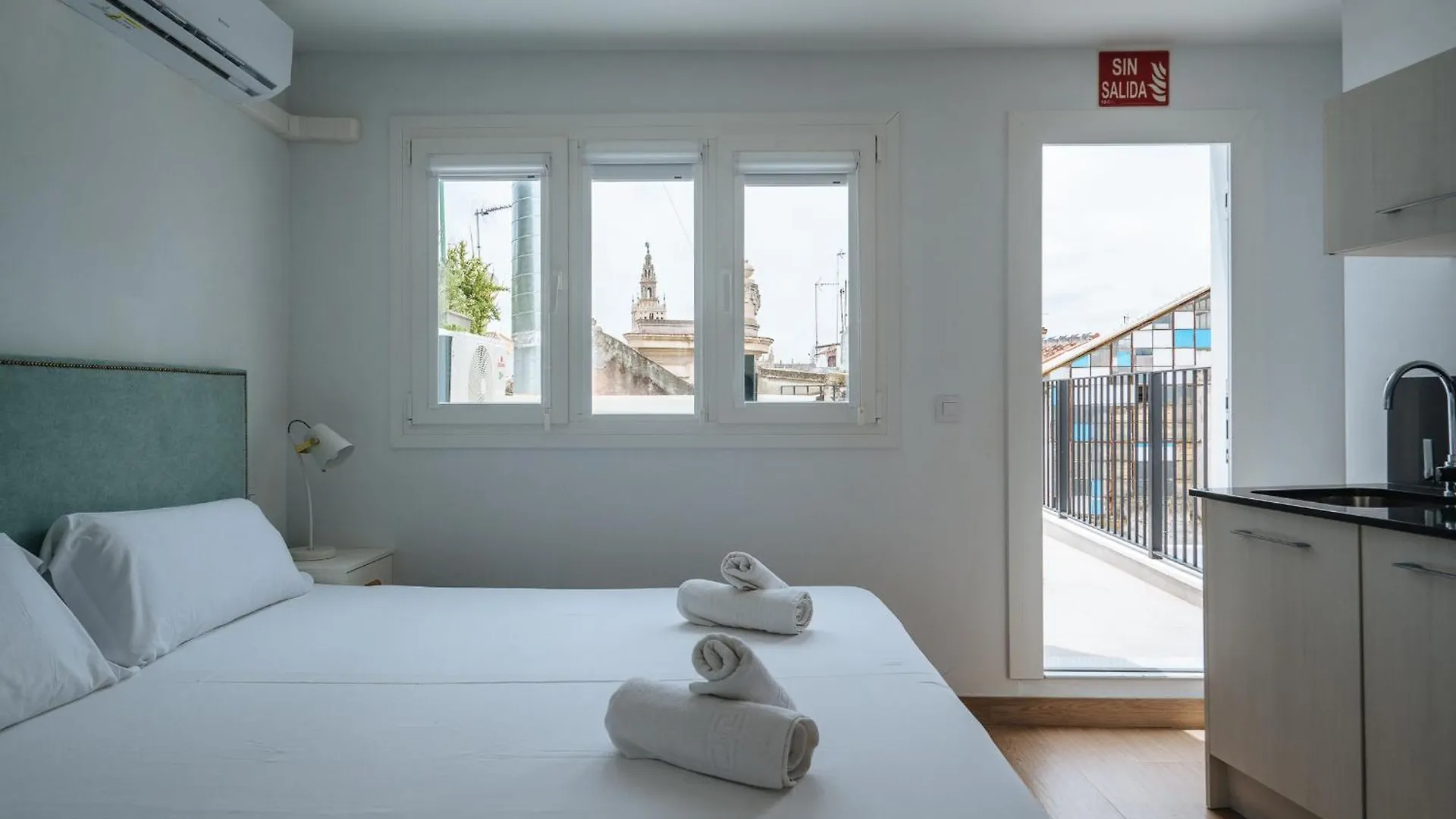 Ninesuites Cathedral Seville 0*,  Spain