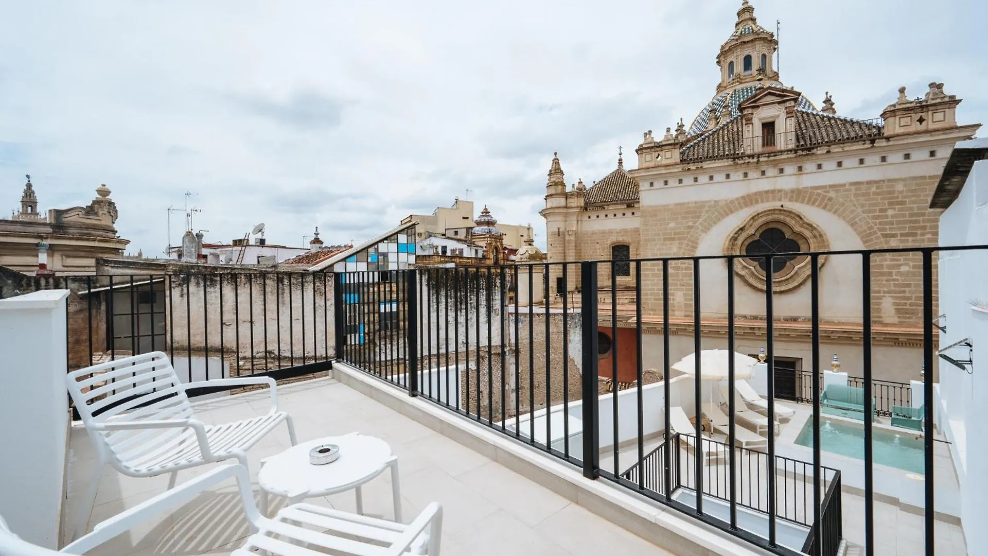 Ninesuites Cathedral Seville Spain