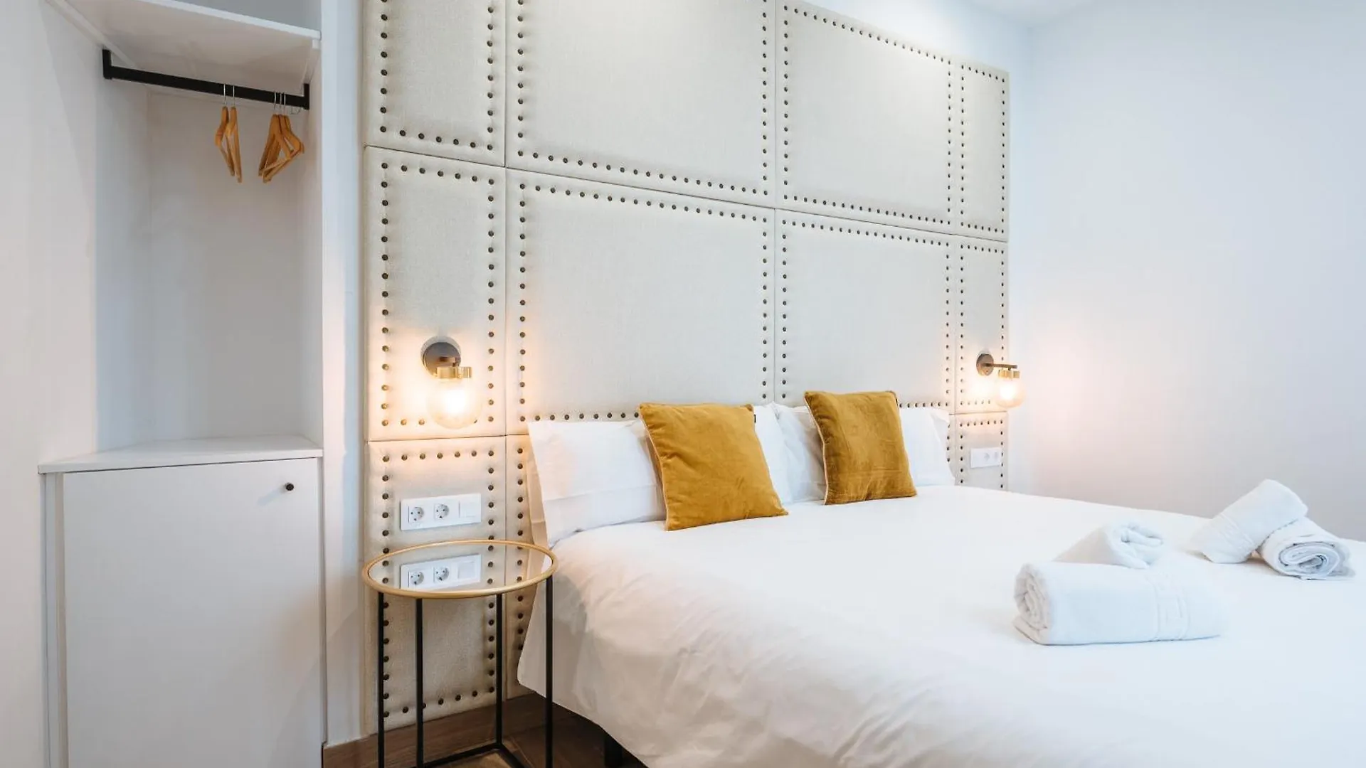 Apartment Ninesuites Cathedral Seville Spain